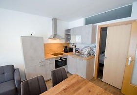 Apartment Summer & Winter Fun I