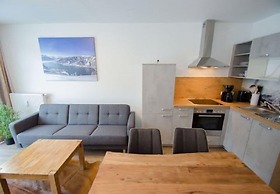 Apartment Summer & Winter Fun I