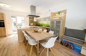 Finest Penthouse Waterside Zell am See