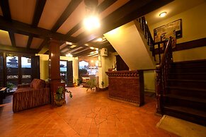 Vajra Guest House & Restaurant