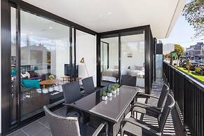 Executive 3 br Caulfield North