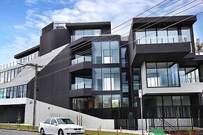 Executive 3 br Caulfield North