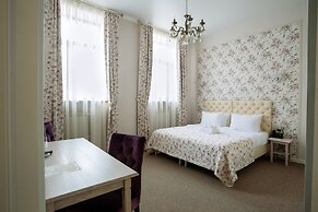 The Aristocrat Boutique Hotel