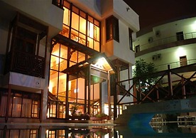 Agon Hotel