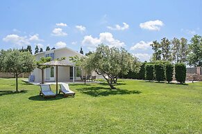Ta Spitakia