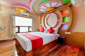Cosy Houseboats
