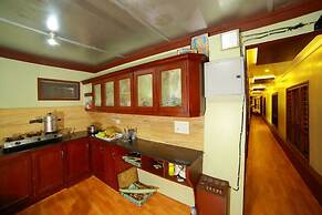 Cosy Houseboats