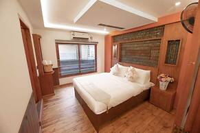 Cosy Houseboats