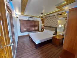 Cosy Houseboats
