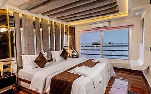 Cosy Houseboats