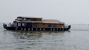 Cosy Houseboats