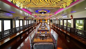 Cosy Houseboats