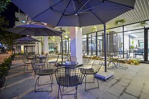 Magnolia Hotel