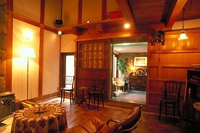 Camellia Inn