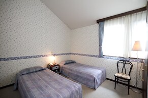 Camellia Inn