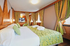 Hotel Excelsior Planet