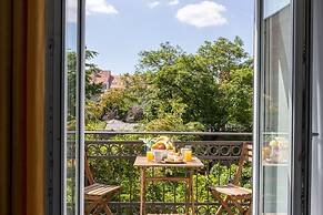 Tesla Boutique Apartments & Rooms