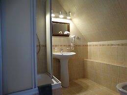 Emigrant Mini Hotel
