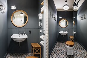 5 Vintage Guest House