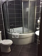 Cimenler Otel