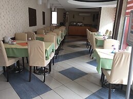Cimenler Otel