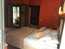 Cimenler Otel