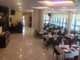 Cimenler Otel