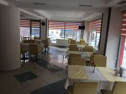 Cimenler Otel