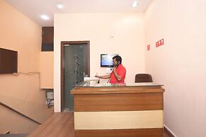 OYO 10384 Hotel Rajesh Palace