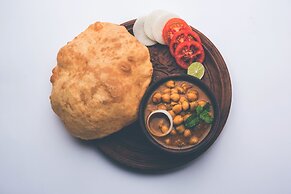 OYO 10384 Hotel Rajesh Palace