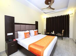 Capital O 322 Hotel Royal
