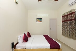 OYO 9260 Olive Castles Inn
