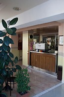 Hotel Monica