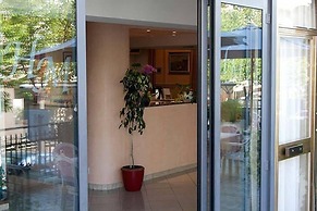 Hotel Monica