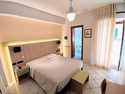 Hotel Monica