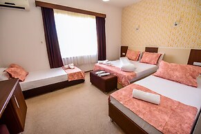 Legend Otel Tem