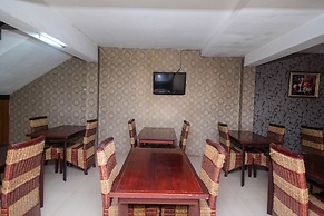 RedDoorz Plus @ Grand Populer Hotel
