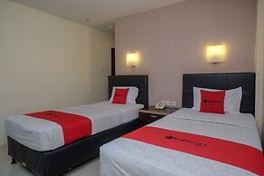 RedDoorz Plus @ Grand Populer Hotel