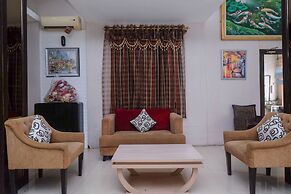 RedDoorz Plus @ Grand Populer Hotel