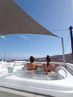 Amo Suites & Spa