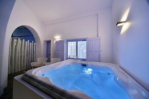Amo Suites & Spa