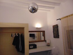 Amo Suites & Spa