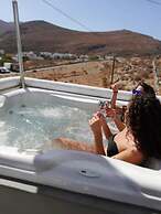 Amo Suites & Spa