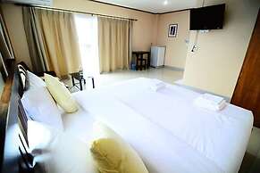 Laksasuk House