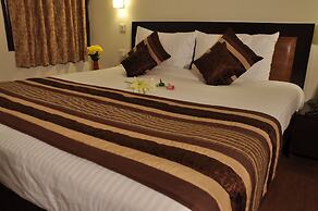 Golden Palm Suites