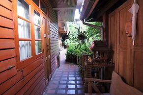 Tiptopthai House