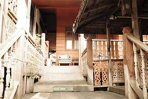 Tiptopthai House