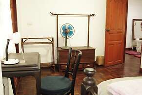 Tiptopthai House