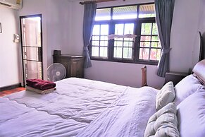 Tiptopthai House