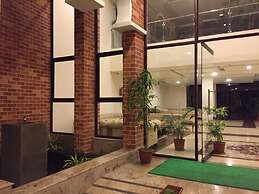 5 Falls Resort